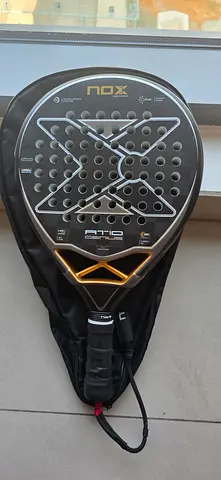 NOX AT10 Genius 18K Carbon Padel Racket – Excellent Condition