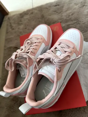 Puma Dribble White Feather Gray Rose