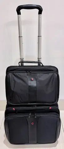 Immaculate Wenger Black 2-Piece Wheeled pilot bag for sale.