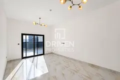 Spacious | Big Terrace | Vacant | Multiple Options