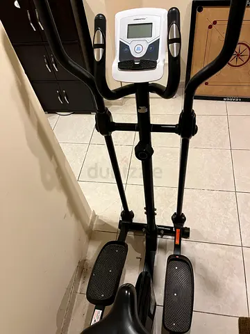 Compact Elliptical Machine - Excellent Working Condition with very Light usage