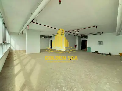 OFFICE SPACE VACANT| GREAT LOCATION| INSIDE PANTRY N WASHROOM| 1 CAR PARKING