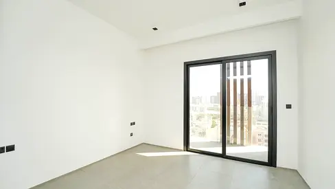 Spacious 1 BR | Ready to Move | Prime Location