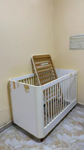 Baby cot crib