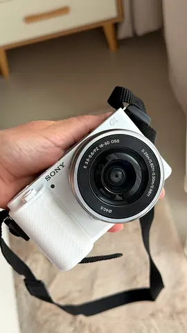 Sony ZV-E10 Interchangeable-lens vlog camera and get Grip GP-VPT3, Microphone ECM-G1 &256 GB SD Card