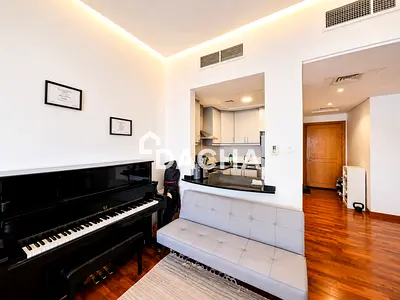 Building 197 | Next to Metro | Fully Renovated