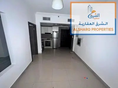 استوديو للإيجار السنوي – برج الساعة، الراشدية 1