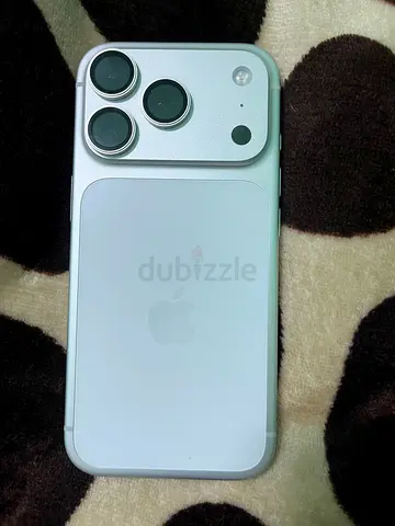 iPhone 17 Pro Silver 256 GB UAE