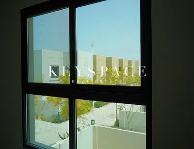 Elegant Solar Residence | Serene Contemporary Living | Resale