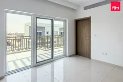 Corner Unit | 4BR Spacious Layout | L Shape Garden