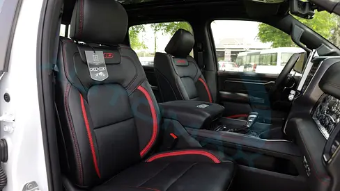 صورة 14 لـ 2025 RAM 1500