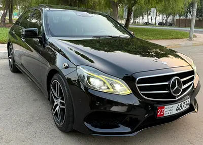 MERCEDES E400 FULL OPTION FULL SERVICE FREE ACCIDENT TOP OPTION VERY EXCELLENT CONDATION