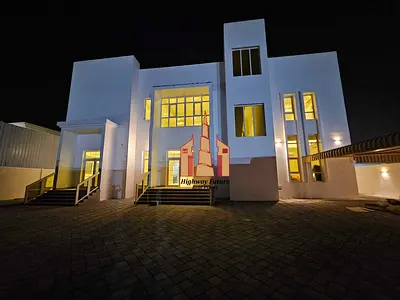 Brand new 5Bed room new Villa 2 big Hall Majlis Maids room gardan parking gcc area, Menha