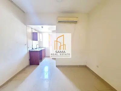 Separate kitchen studio with split ac near to old muwaillah Park for family rent 16k