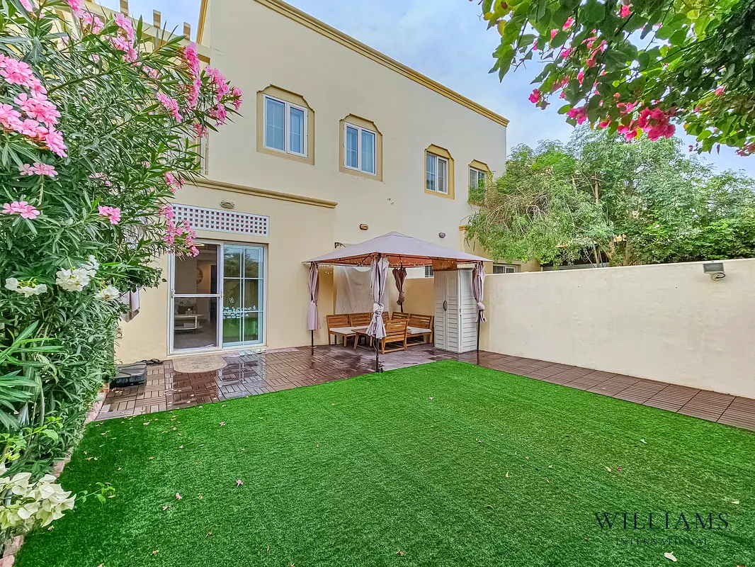 2 BEDROOMS | STUDY | VACANT ON TRANSFER