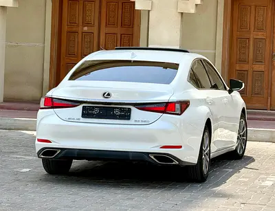 صورة 14 لـ 2023 Lexus ES-SERIES