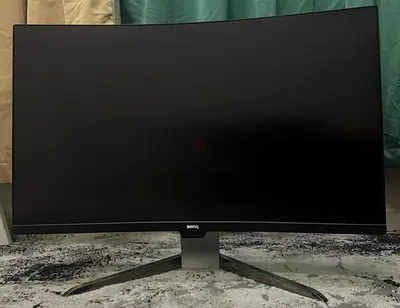 BENQ EX3203R ( Worth 2K) 1440p 144hz Urgent sale NEGOTIABLE