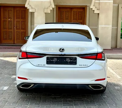صورة 13 لـ 2023 Lexus ES-SERIES