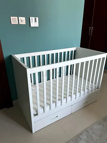 White Wooden Baby Crib with Under-Storage Drawers - Good Condition