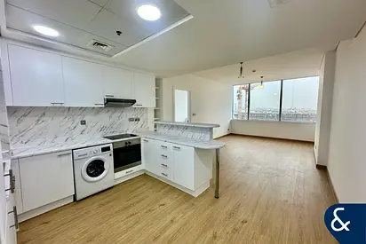 1 Bed | Upgraded | DIFC Views | Unfurnished