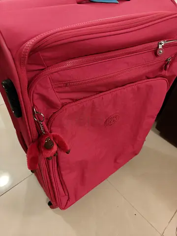 Large Kipling Suitcase (Brand New) - Pink