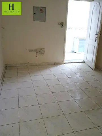 🔥 SPECIAL HOT OFFER – 2 BHK FLAT 🔥 🏠 Spacious 2 Bedroom Apartment ❄️ Window AC 🔥 Central Gas 🌿 Balcony 📍 Al Mahatta, Sharjah 💰 Annual Rent: AED