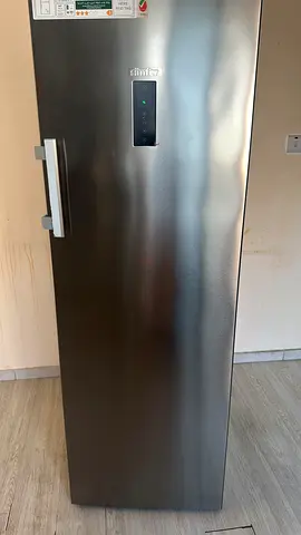Used single-door refrigerator / freezer in good working condition