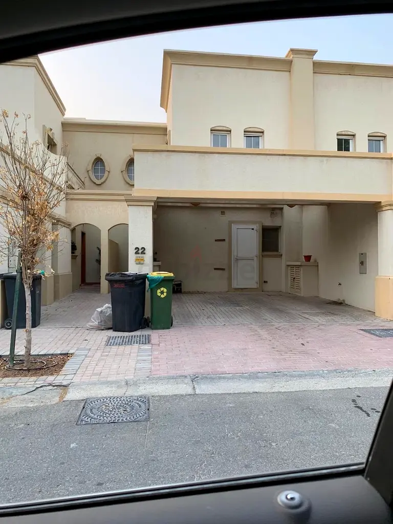 coming vacate springs 4M villa for rent