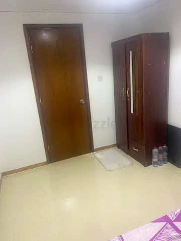 FURNISHED Bedroom-Attached bath/NON SMOKING/ India/ Srilanka/ Nepal/ Myanmar-AL RIGGA metro 1min