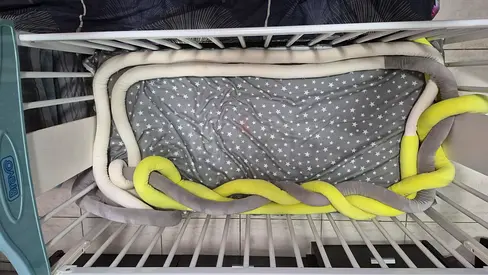 Braided crib bumper/bed nest with fitted sheet - grey & yellow