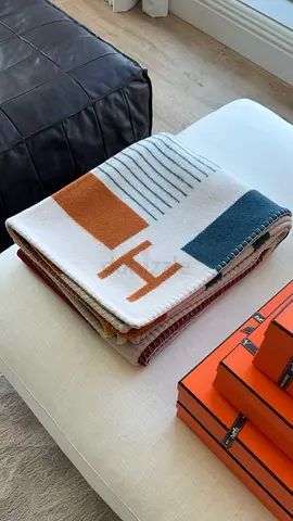 Hermes blanket