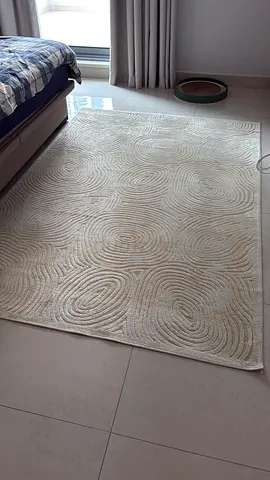 Light beige textured swirl area rug - good condition, 200x140