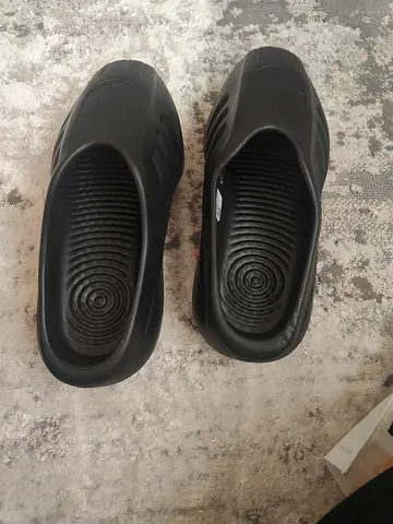 Brand New Black Adidas slides / sandals size US 11 (EU 46) - new