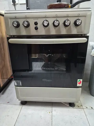 Super General's Cooking Range for 200 only