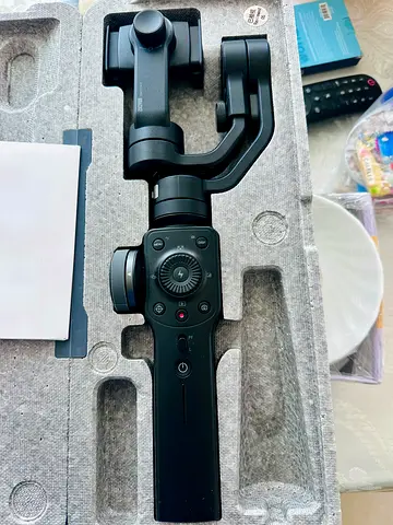 Handheld 3-Axis Smartphone Gimbal Stabilizer (Zhiyun ) - Good Condition