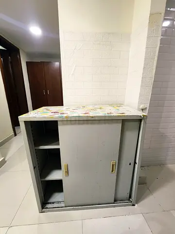 Used Kitchen Cabinet – AED 70
