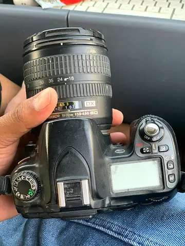 Nikon DSLR with 18-135mm DX Kit Lens - Used No have battery