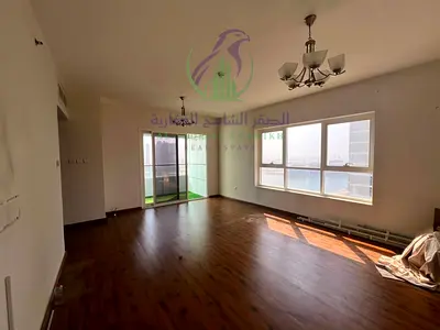2BR master apartment in Al Khan Corniche with sea view, 2 balconies, 4 bathrooms, master maid's room and laundry room. Payment in 4 or 6 instalments.