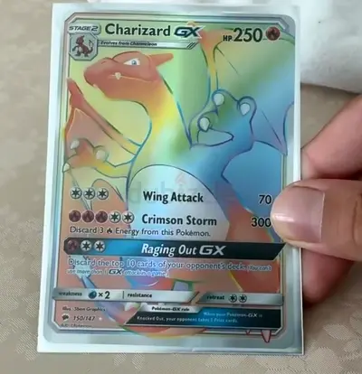 Pokémon card / rainbow charizard gx