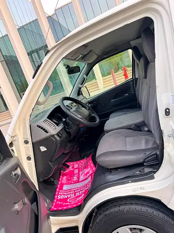 2013 Toyota HIACE 照片 5