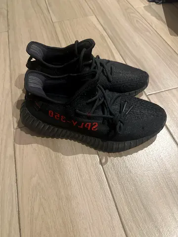 Yeezy 350 bred size 40