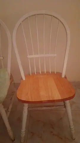 4 Chairs and cushion