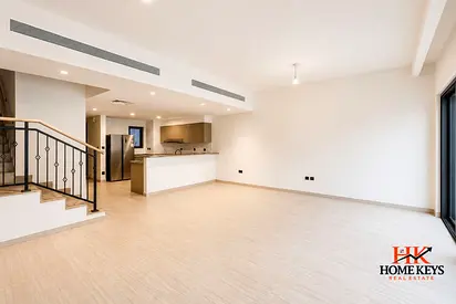 Close to Pool & Central Hub | Upto 12 Cheques | Best Unit | Ready to Move-in