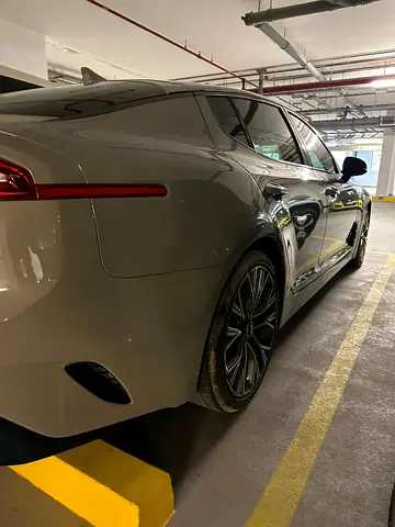 2020 KIA STINGER 缩略图 2