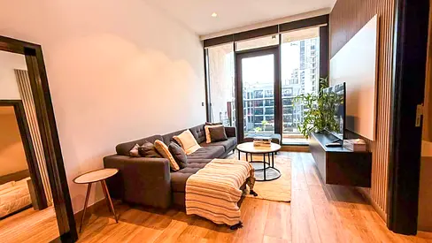 Furnished 1bhk / Pool View / Vacant