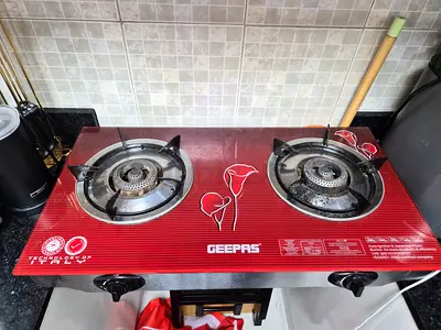 Geepas 2-Burner Glass Top Gas Stove - Used, Good Working Condition