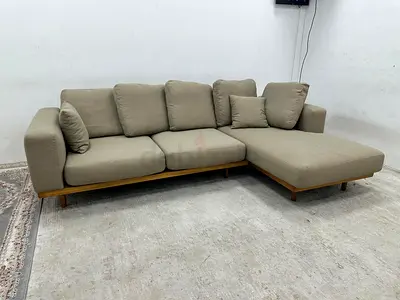 Looks like new condition west elm lshape sofa