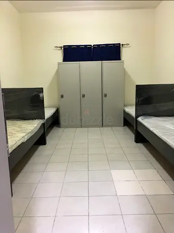 Executive males bedspace available in discovery gardens