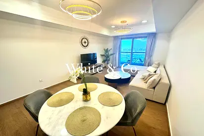 Upgraded | Vacant| High Floor Large Layout