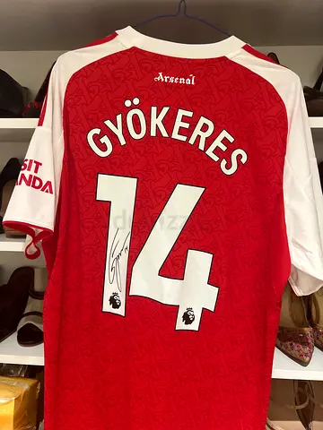 Signed victor gyökeres arsenal t shirt